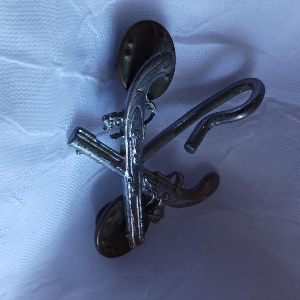 Hat pin - Picture 2 of 3